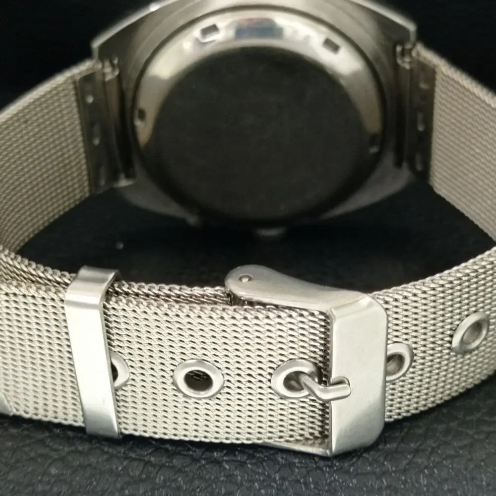 Vintage 1970 Ricoh Automatic Mens Silver Watch W/daydate & Gold accents